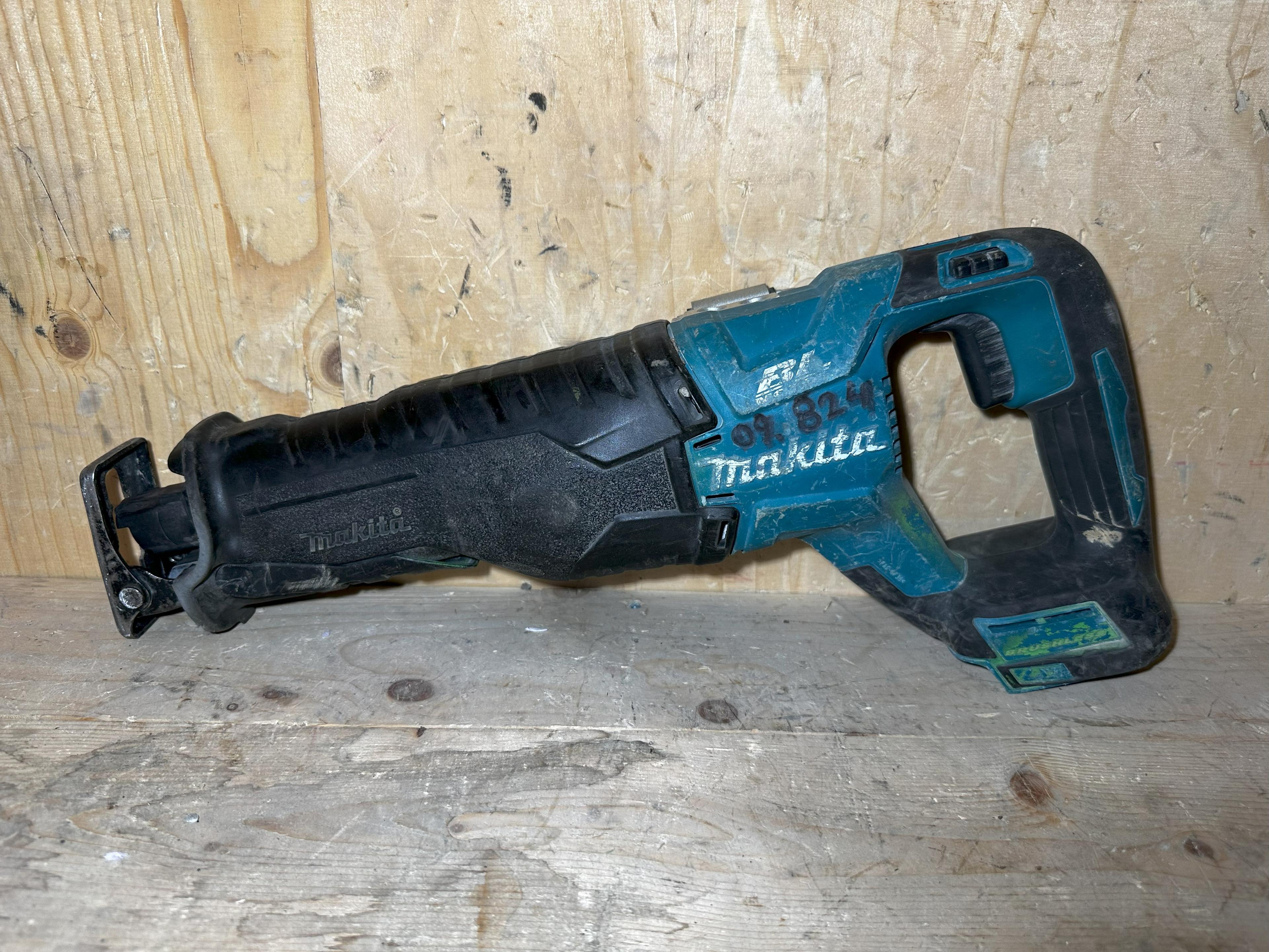 Makita bajonettsag 18v