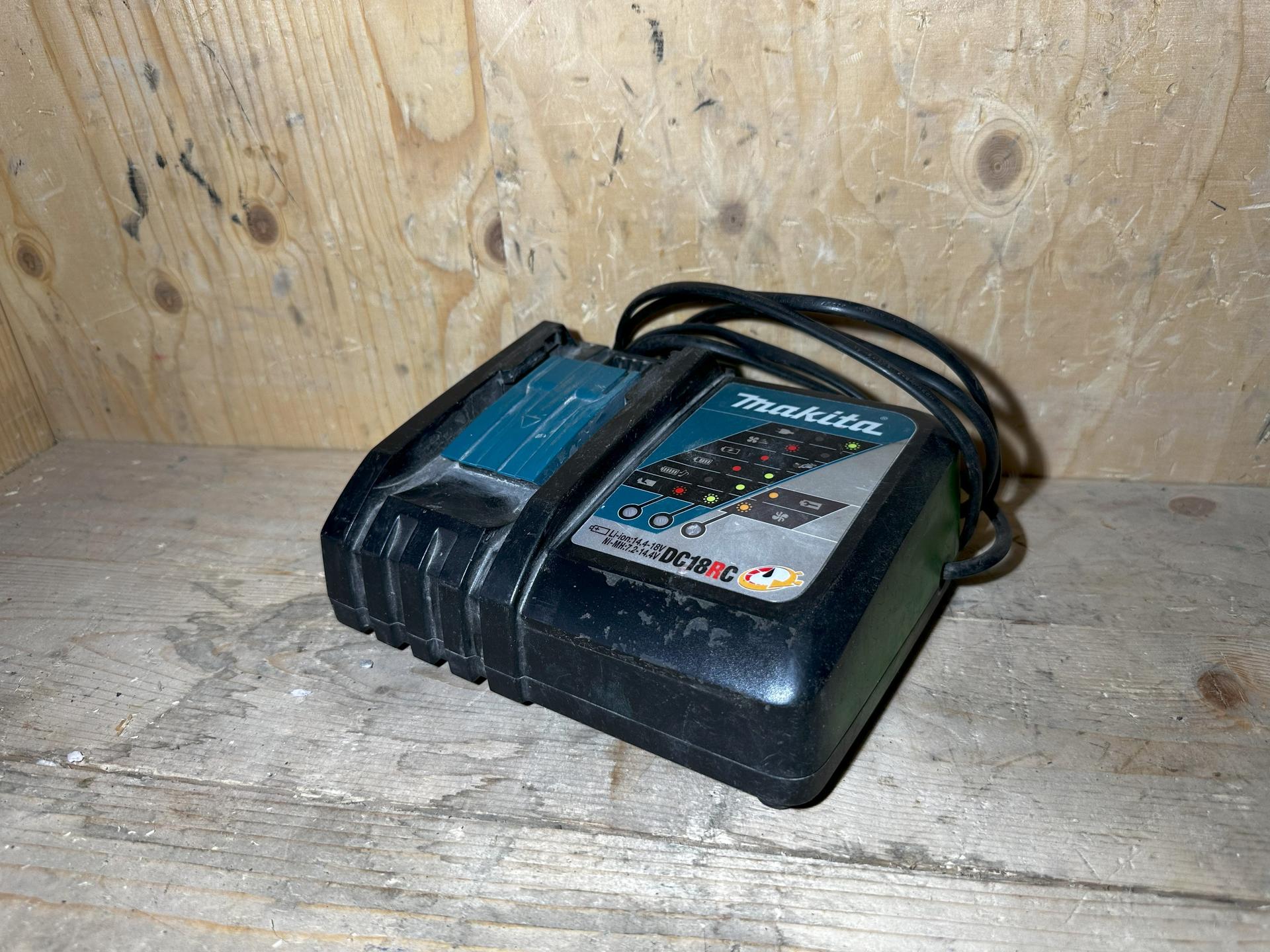 Makita batterilader 18v