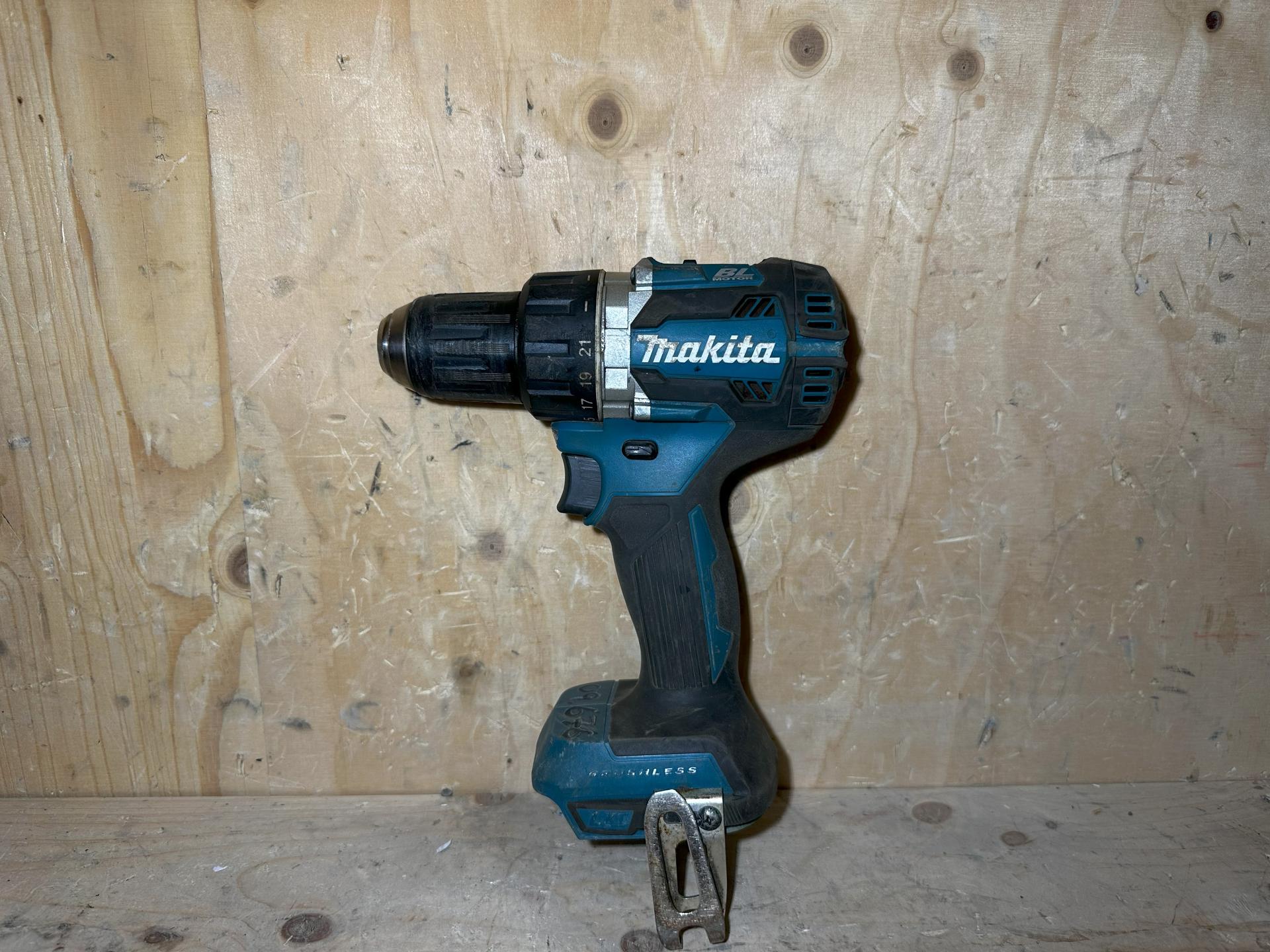 Makita drill 18v